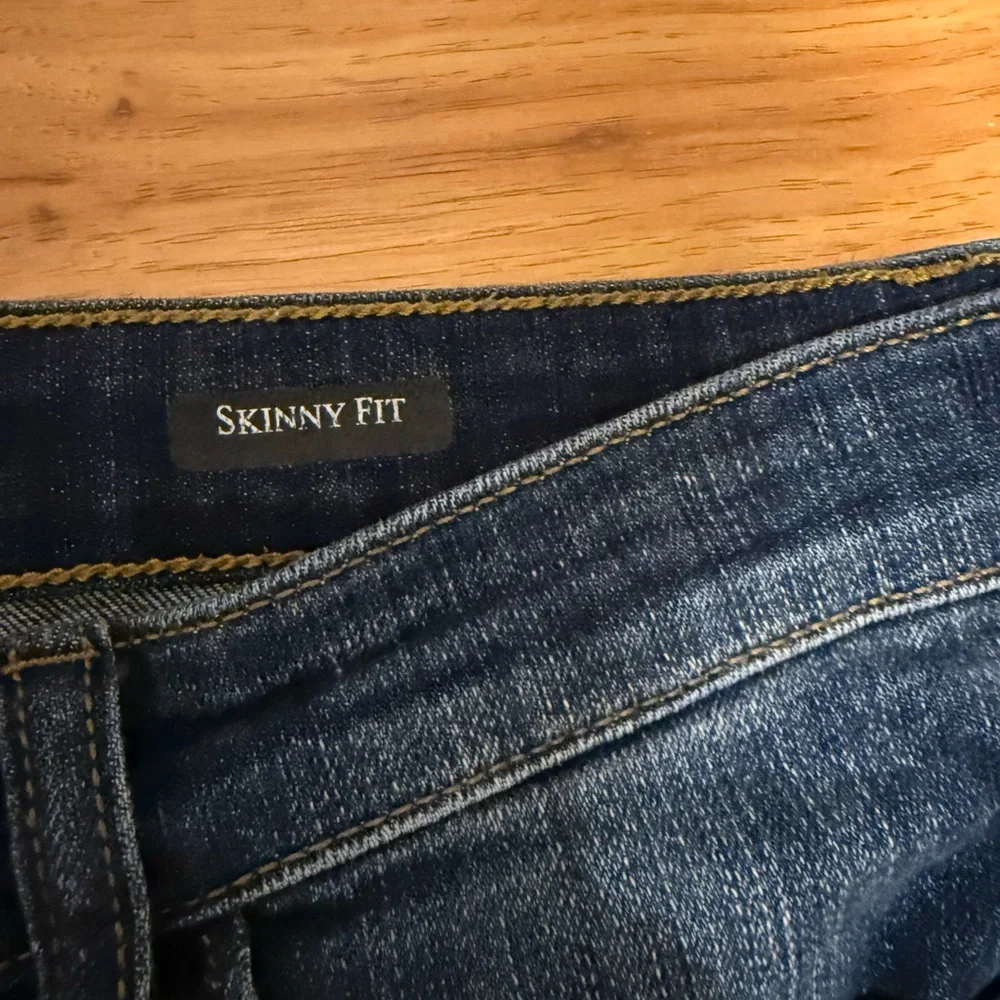 Judy Blue Women's Distressed Skinny Fit Blue Jeans size 13/31 - Picture 2 of 6